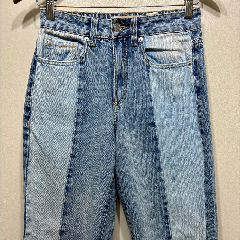 Garage Two Tone High Rise Mom Jeans Raw Hem Blue Denim Size 0 - Picture 3 of 8
